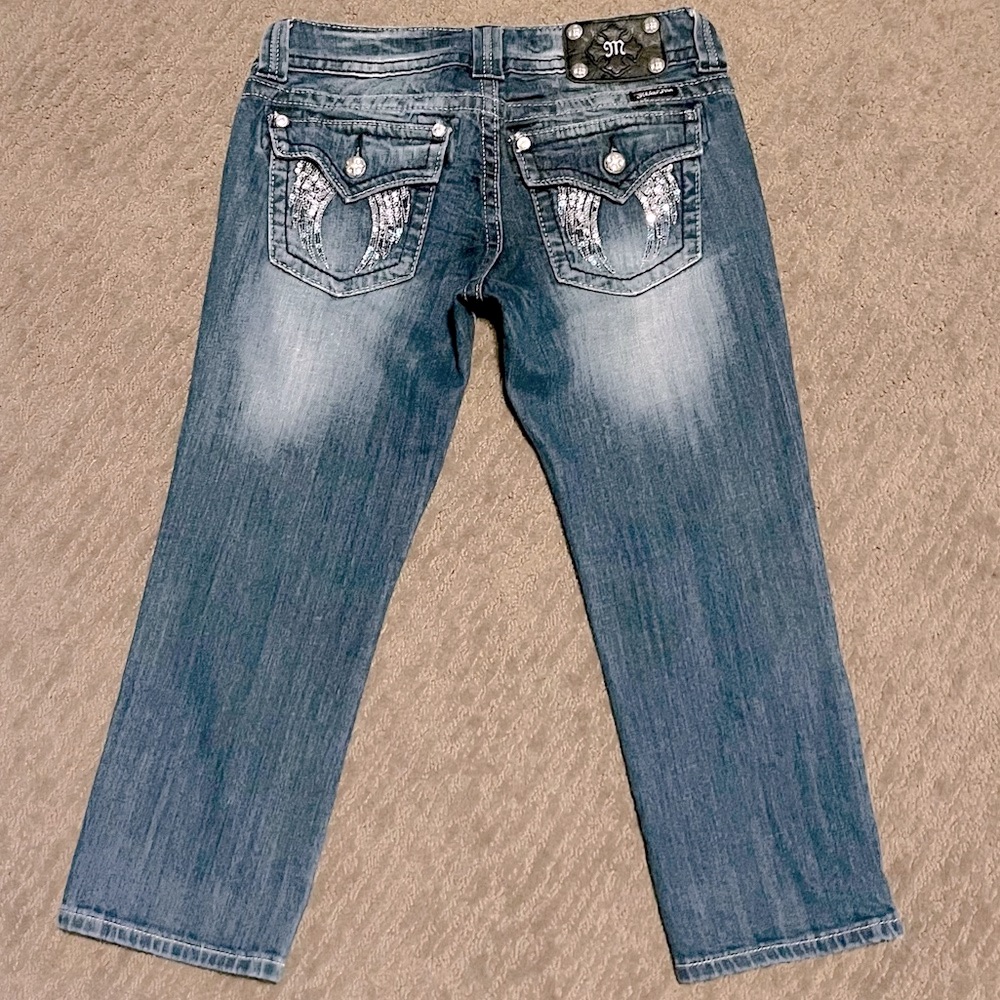 Miss Me Capris Sz28 Angel Wing Excellent Condition Hardly Worn, Beautiful Style
